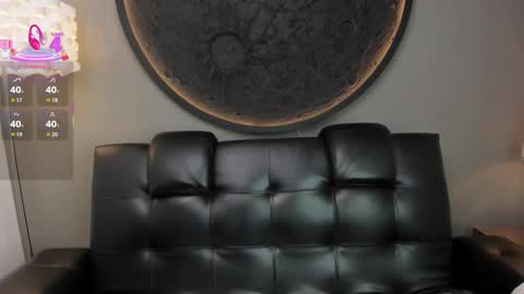 Snapshot of miss_vaiolette chatting on 03/07/25, 11:07 Vaiolette online show from 03/07/25, 11:07