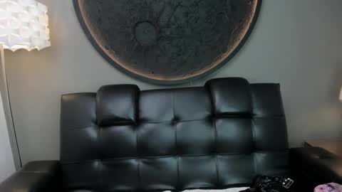 Snapshot of miss_vaiolette chatting on 03/10/25, 11:10 Vaiolette online show from 03/10/25, 11:10