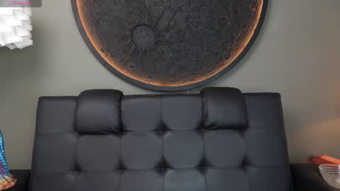 Snapshot of miss_vaiolette chatting on 11/06/25, 11:11 Vaiolette online show from 11/06/25, 11:11