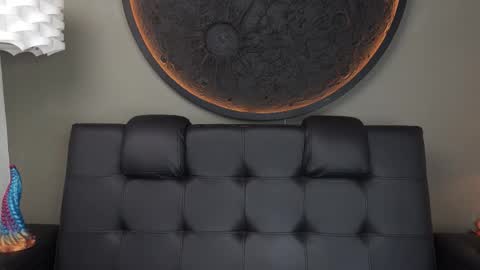 Snapshot of miss_vaiolette chatting on 11/19/25, 11:10 Vaiolette online show from 11/19/25, 11:10