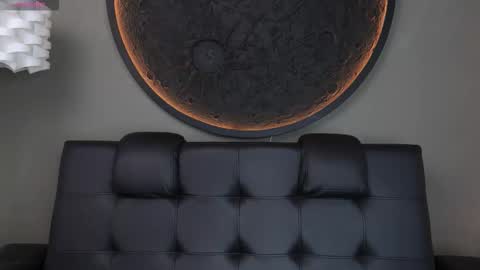 Vaiolette online show from 12/19/25, 11:06