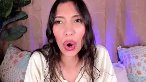 Miss Veronica online show from 06/19/26, 02:21