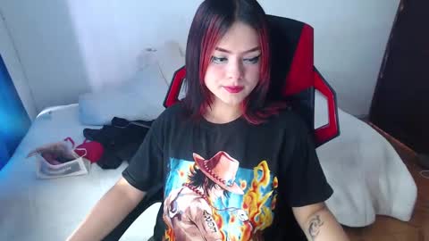 Snapshot of missakamee_420 chatting on 01/20/25, 04:45 violeta online show from 01/20/25, 04:45