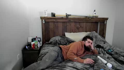 missandsircum online show from 02/27/25, 04:21