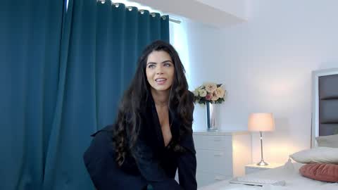        n g e l i n a        online show from 04/11/26, 01:15