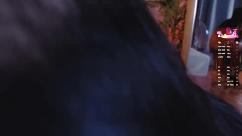 Laura online show from 02/11/26, 01:27