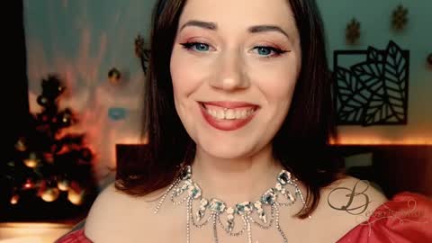 The divine Beverly online show from 12/25/24, 08:17