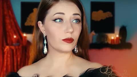 The divine Beverly online show from 10/19/25, 09:15