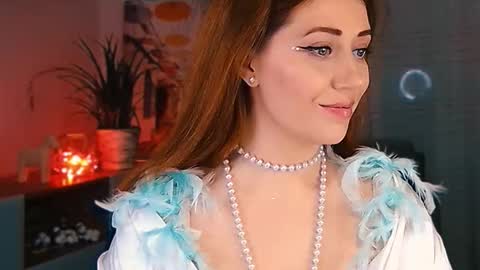 Snapshot of missbeverlymills chatting on 02/07/26, 05:55 The divine Beverly online show from 02/07/26, 05:55