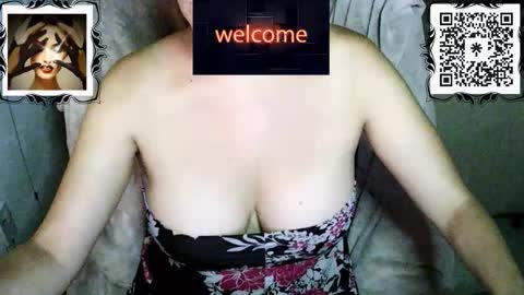 Snapshot of missbiny chatting on 01/18/26, 10:35 Avamlash online show from 01/18/26, 10:35