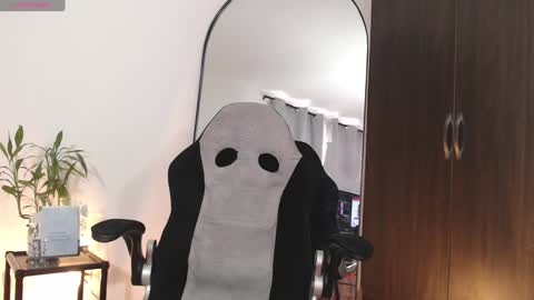 Snapshot of missblair12 chatting on 01/31/25, 03:22 MissBlair online show from 01/31/25, 03:22