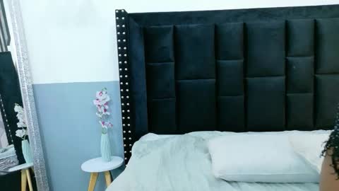 Snapshot of missbnasty_ chatting on 11/03/25, 07:48 Miss Evelyn online show from 11/03/25, 07:48