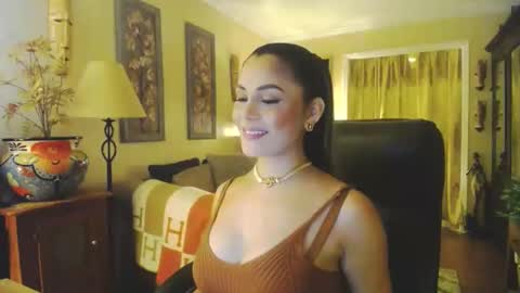 Snapshot of missbrownx chatting on 01/02/25, 10:01 Brownie -P online show from 01/02/25, 10:01