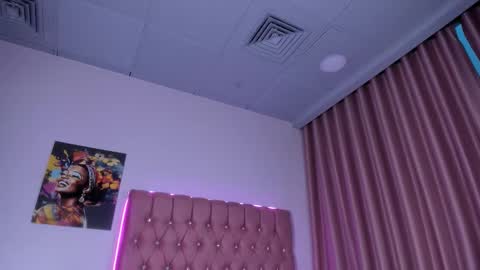 Snapshot of missbubu chatting on 11/15/25, 09:11 Elise online show from 11/15/25, 09:11