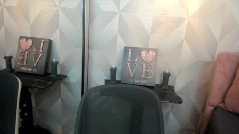 Snapshot of misscarlet_26 chatting on 03/20/26, 02:44 Misscarlet 26 online show from 03/20/26, 02:44