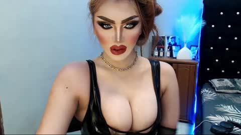 Snapshot of misschannel4sub chatting on 01/09/25, 11:34 PRIESTESS CHANNEL online show from 01/09/25, 11:34