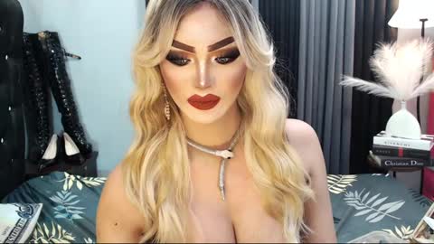 Snapshot of misschannel4sub chatting on 02/17/25, 04:09 PRIESTESS CHANNEL online show from 02/17/25, 04:09