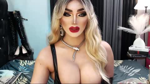 Snapshot of misschannel4sub chatting on 02/17/25, 07:10 PRIESTESS CHANNEL online show from 02/17/25, 07:10