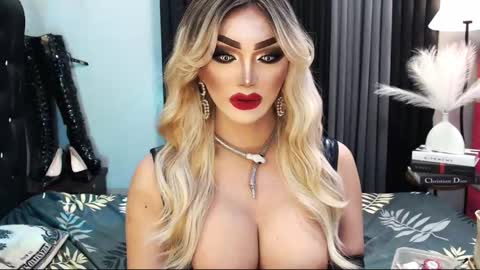 Snapshot of misschannel4sub chatting on 02/17/25, 10:14 PRIESTESS CHANNEL online show from 02/17/25, 10:14