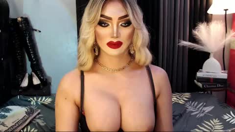 Snapshot of misschannel4sub chatting on 02/19/25, 02:23 PRIESTESS CHANNEL online show from 02/19/25, 02:23