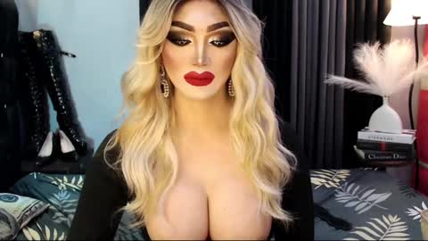 Snapshot of misschannel4sub chatting on 02/20/25, 11:54 PRIESTESS CHANNEL online show from 02/20/25, 11:54