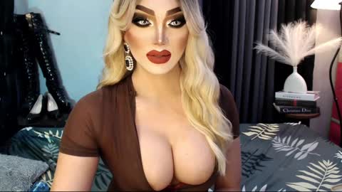 Snapshot of misschannel4sub chatting on 03/02/25, 06:16 PRIESTESS CHANNEL online show from 03/02/25, 06:16