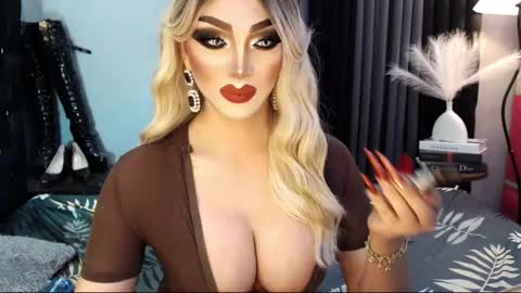 Snapshot of misschannel4sub chatting on 03/02/25, 09:21 PRIESTESS CHANNEL online show from 03/02/25, 09:21