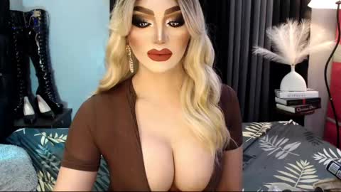 Snapshot of misschannel4sub chatting on 03/05/25, 02:34 PRIESTESS CHANNEL online show from 03/05/25, 02:34