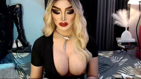 Snapshot of misschannel4sub chatting on 03/09/25, 09:57 PRIESTESS CHANNEL online show from 03/09/25, 09:57