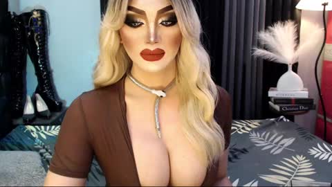 Snapshot of misschannel4sub chatting on 03/11/25, 12:44 PRIESTESS CHANNEL online show from 03/11/25, 12:44