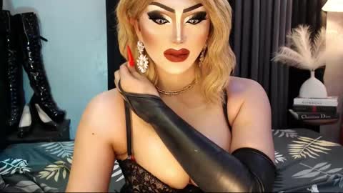 Snapshot of misschannel4sub chatting on 09/11/25, 12:44 PRIESTESS CHANNEL online show from 09/11/25, 12:44