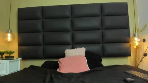 charllote online show from 04/16/26, 10:23