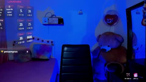 Snapshot of misschelsea01 chatting on 10/29/25, 08:21 Chelsea online show from 10/29/25, 08:21