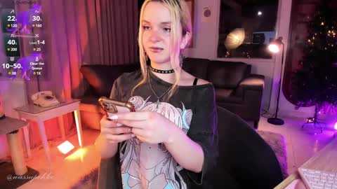 Snapshot of misschloe__ chatting on 12/04/24, 12:19 Chloe freelance model Please your thumbs up are important online show from 12/04/24, 12:19