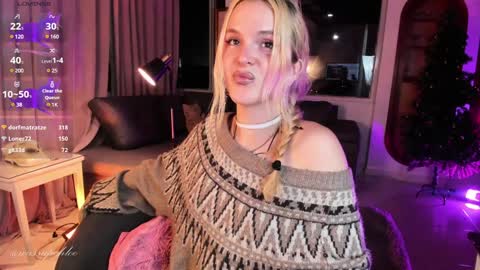 Snapshot of misschloe__ chatting on 12/06/24, 02:13 Chloe freelance model Please your thumbs up are important online show from 12/06/24, 02:13