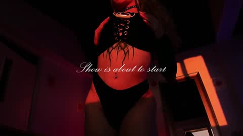 Snapshot of misschloe__ chatting on 12/07/24, 07:43 Chloe freelance model Please your thumbs up are important online show from 12/07/24, 07:43