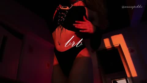 Snapshot of misschloe__ chatting on 01/08/25, 02:35 Chloe freelance model Please your thumbs up are important online show from 01/08/25, 02:35