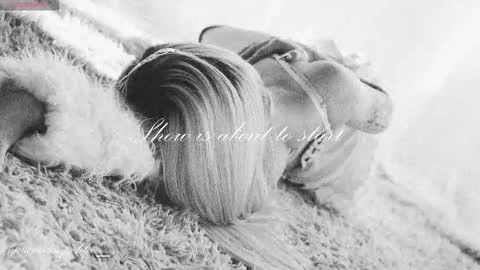 Snapshot of misschloe__ chatting on 10/30/25, 11:49 Chloe freelance model Please your thumbs up are important online show from 10/30/25, 11:49