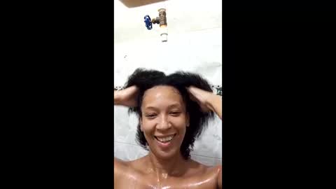 Donna di Diamanti online show from 04/21/26, 02:56
