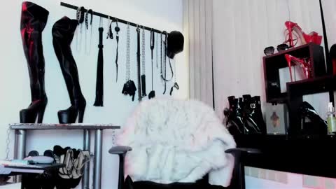 Missdarklady online show from 05/01/26, 12:37