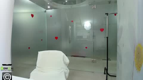 Miss Domina online show from 06/05/26, 02:51