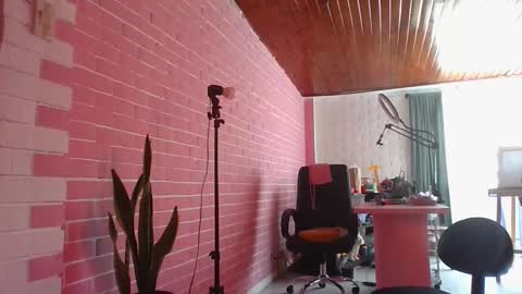 melodie  online show from 12/16/25, 06:13