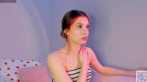 Snapshot of misseliss chatting on 02/25/25, 10:29 Hello dear my name Elisa online show from 02/25/25, 10:29