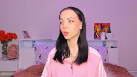 Snapshot of misseliss chatting on 01/18/26, 06:55 Hello dear my name Elisa online show from 01/18/26, 06:55