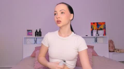 Snapshot of misseliss chatting on 03/02/26, 04:25 Hello dear my name Elisa online show from 03/02/26, 04:25