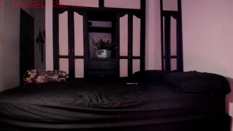 Miss Elisse H. online show from 11/12/25, 05:13