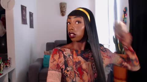 Emilie Diaz online show from 04/10/26, 03:28