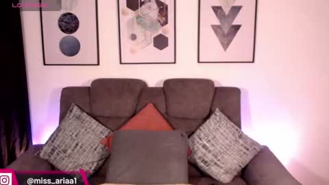 Snapshot of missemilie1 chatting on 07/06/26, 03:47 Emilie Diaz online show from 07/06/26, 03:47