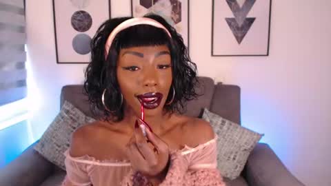 Snapshot of missemilie1 chatting on 07/16/26, 04:13 Emilie Diaz online show from 07/16/26, 04:13