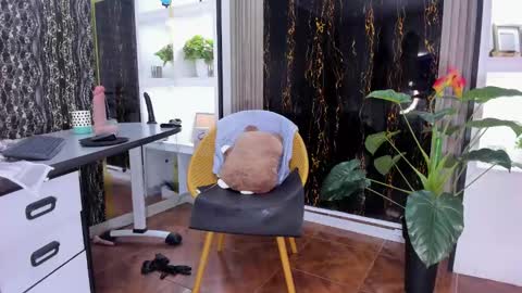 Escarlet online show from 02/21/25, 05:46